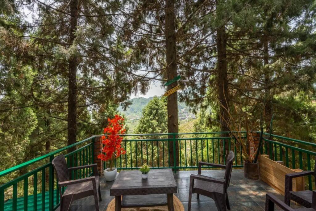 The Hill Story, Entire Chalet, Offbeat,Cozy มัสซูรี ภายนอก รูปภาพ
